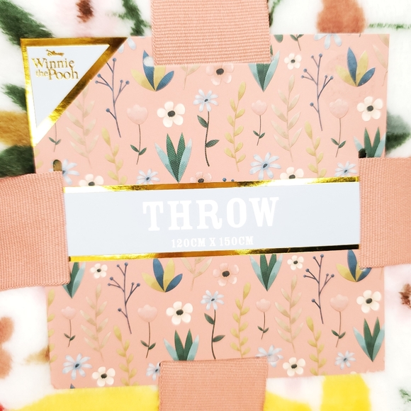 🎁 Winnie the Pooh 🍯 Throw Blanket 💫 - Picture 2 of 5